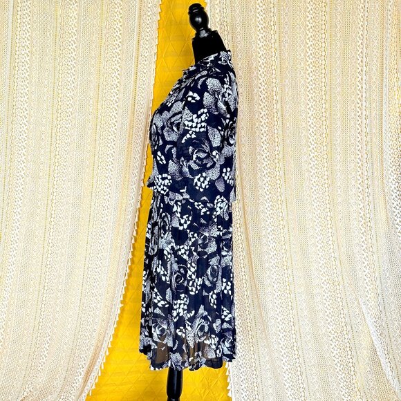 Vintage Alfred Dunner Sheer Black and White Rose Blouse & Skirt Set Size 8 & 10 - Picture 6 of 17